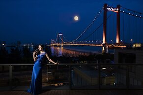 Hilton Wuhan Riverside