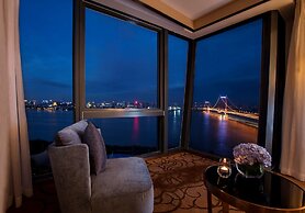 Hilton Wuhan Riverside