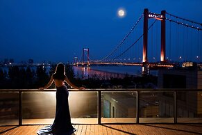 Hilton Wuhan Riverside