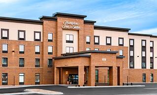 Hampton Inn & Suites La Crosse Downtown
