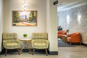 Hampton Inn & Suites La Crosse Downtown