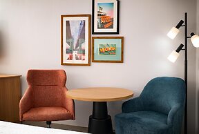 Hampton Inn & Suites La Crosse Downtown