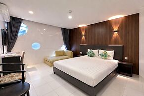 Centana Saigon Hotel