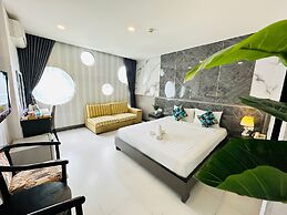 Centana Saigon Hotel