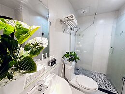 Centana Saigon Hotel