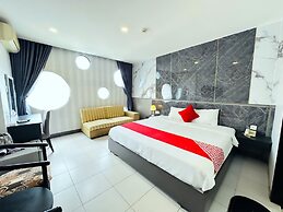 Centana Saigon Hotel