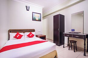 Super OYO 89363 Casavilla Hotel