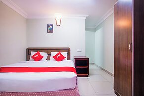 Super OYO 89363 Casavilla Hotel