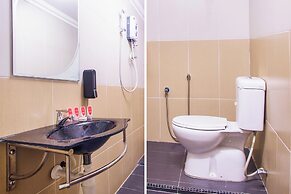 Super OYO 89363 Casavilla Hotel