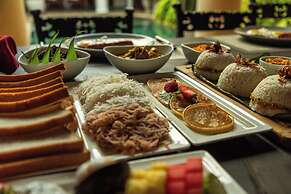 Thambili House By Edwards Collection