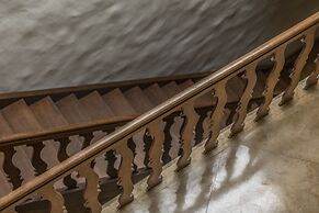 Thambili House By Edwards Collection