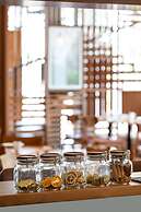 OUTRIGGER Surin Beach Resort