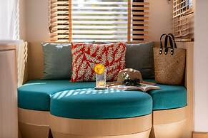 OUTRIGGER Surin Beach Resort