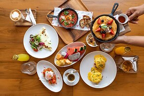 OUTRIGGER Surin Beach Resort