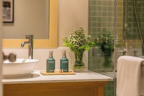 OUTRIGGER Surin Beach Resort