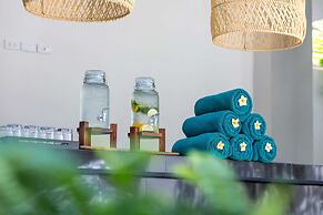 OUTRIGGER Surin Beach Resort