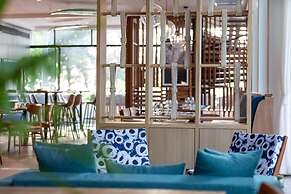 OUTRIGGER Surin Beach Resort