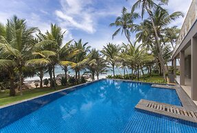 The Sandals By Edwards Collection