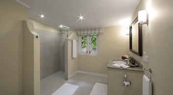 Hill Rise Luxury Villa & Stables by Edwards Collection