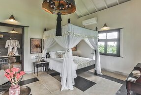 Villa Mayurana By Edwards Collection