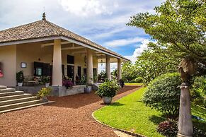 Villa Mayurana By Edwards Collection