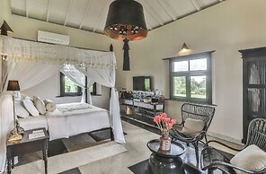 Villa Mayurana By Edwards Collection