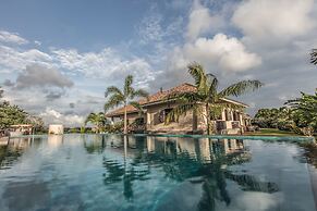 Villa Mayurana By Edwards Collection