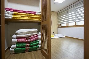 Go Woon Dang Hanok Guest House