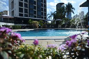 Plaza Inn Small Town Flat