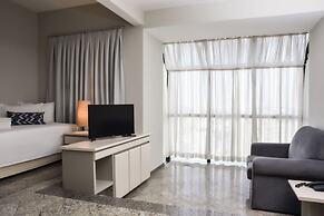 Plaza Inn Small Town Flat