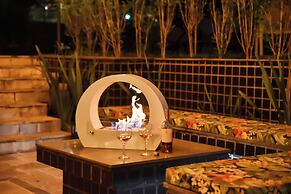 Plaza Inn Small Town Flat