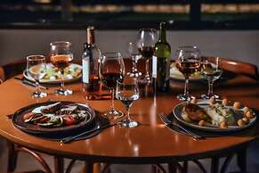 Plaza Inn Small Town Flat