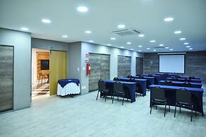 Plaza Inn Small Town Flat