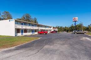 Motel 6 Connellys Springs, NC