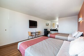 Motel 6 Connellys Springs, NC