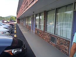 Motel 6 Connellys Springs, NC