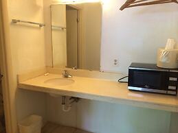 Motel 6 Connellys Springs, NC