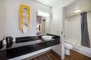 Motel 6 Connellys Springs, NC