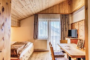 Hotel Alpenstolz