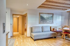 Hotel Alpenstolz