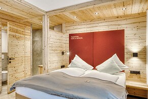 Hotel Alpenstolz