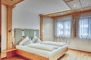 Hotel Alpenstolz