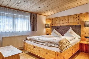 Hotel Alpenstolz
