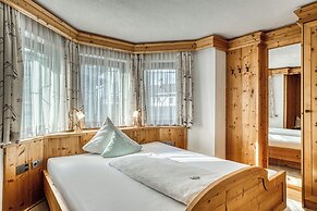 Hotel Alpenstolz