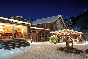 Hotel Alpenstolz