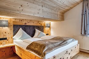 Hotel Alpenstolz