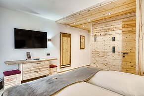 Hotel Alpenstolz