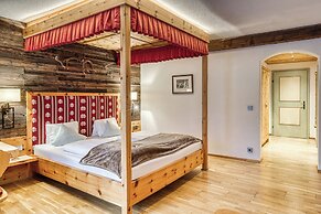 Hotel Alpenstolz
