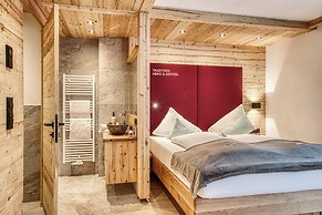 Hotel Alpenstolz