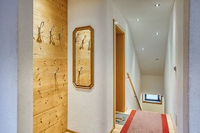 Hotel Alpenstolz